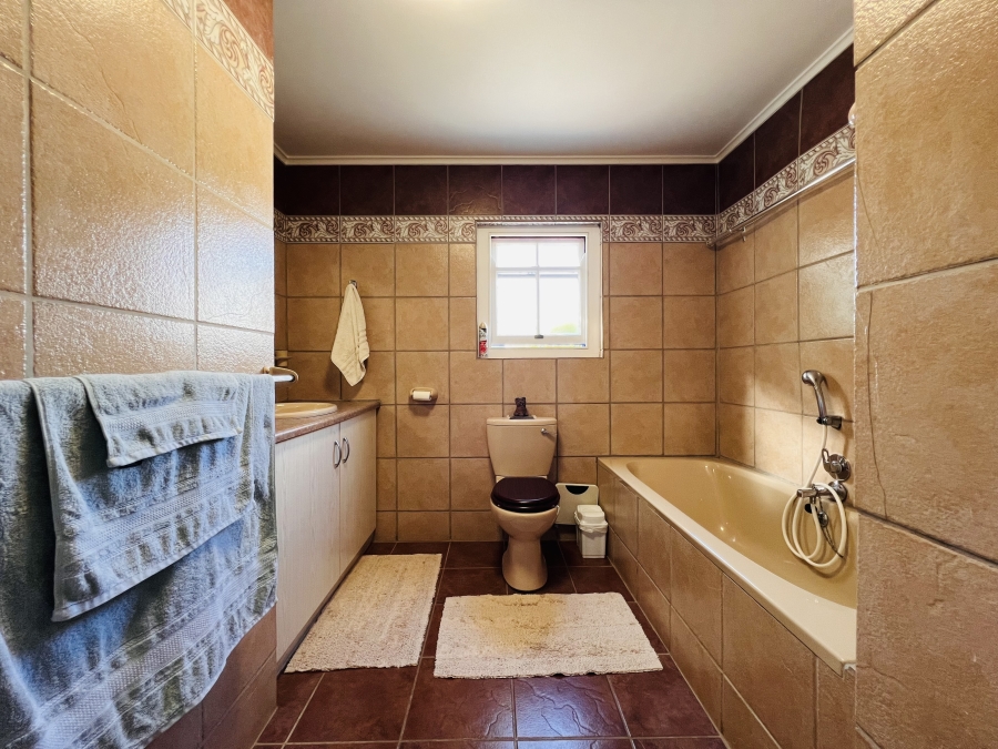 3 Bedroom Property for Sale in Paradise Beach Western Cape